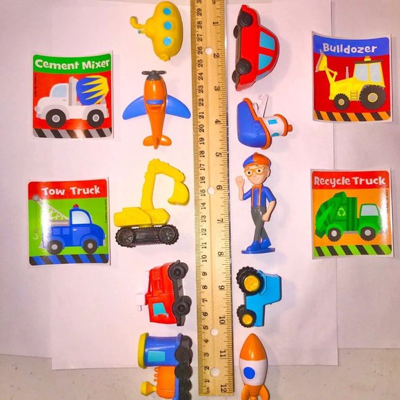 Blippi Figure Set of 14 with 10 Figures and 4 Stickers - Picture 3 of 7